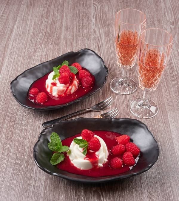 Panna Cotta with Raspberry Coulis