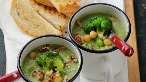 Green Broccoli Soup with Chickpeas