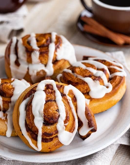 Air fryer Cinnamon Rolls