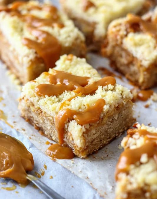 Delicious Apple Crumble Bars