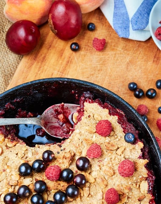 Gingerbread Crumble (Blackberry & Apple Filling)