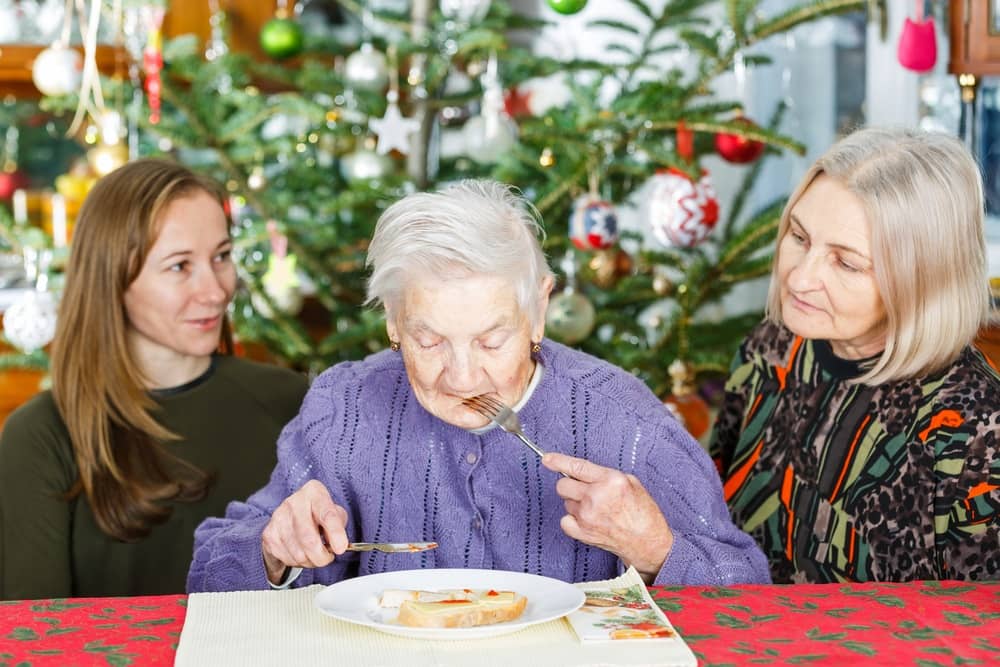 Managing Meals for Elderly Loved Ones