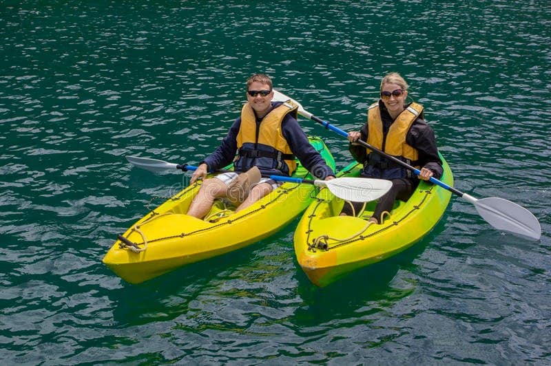 what to wear when going kayaking
